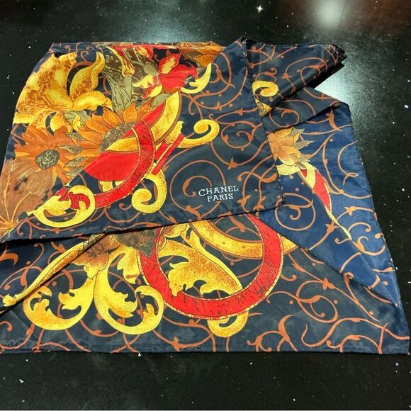 Floral Sunflower Scarf - Picture 3 of 3